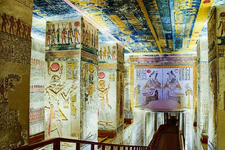 Tour Aswan to Luxor: Royal Tombs & Ancient Temples
