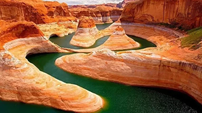 What Is the Colored Canyon?