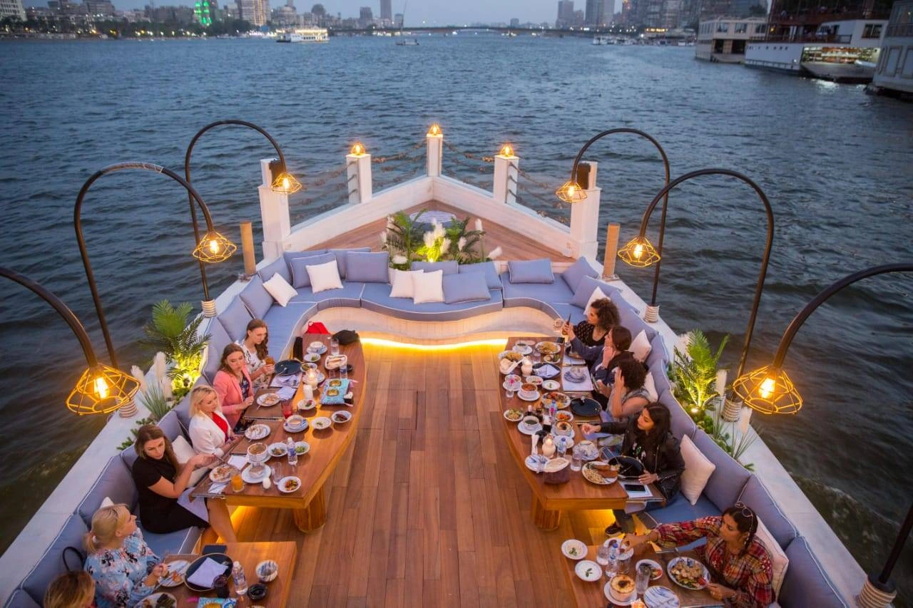 Dahabiya vs Standard Nile Cruise &mdash; Price and Experience Comparison
