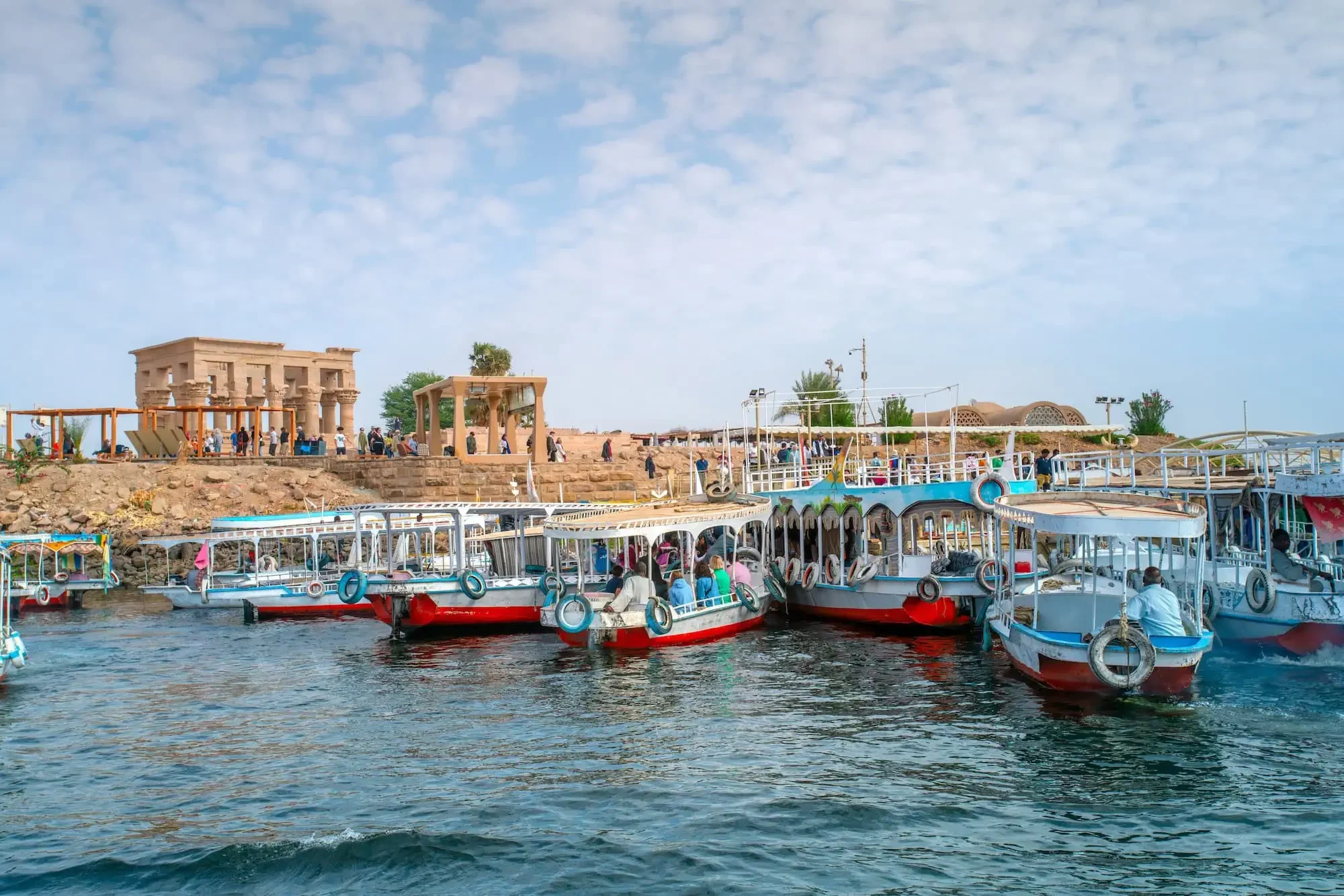 Plan Your Egypt Trip in April with Tour Guides Egypt