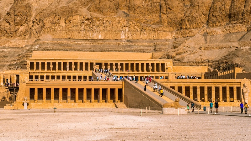 Egypt in March — Pros and Cons