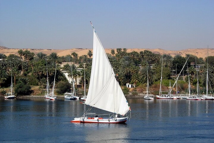 What Determines the Cost of a Felucca Ride in Luxor?