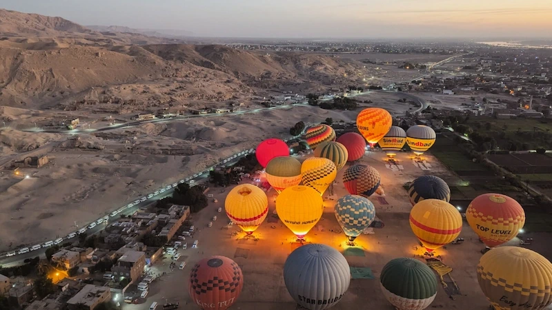 What Determines the Hot Air Balloon Luxor Cost?