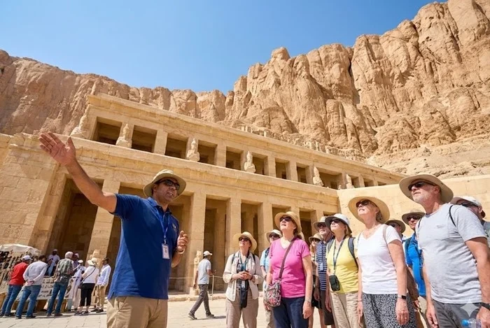 What Are the Standard Luxor Tour Guide Prices