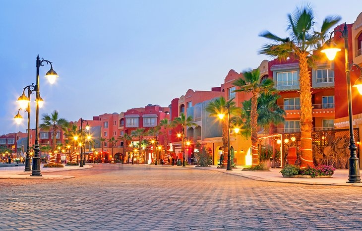 Why Hurghada Comes Alive After Sunset