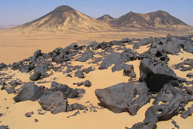 2 Days Black and White Desert Tour from Cairo