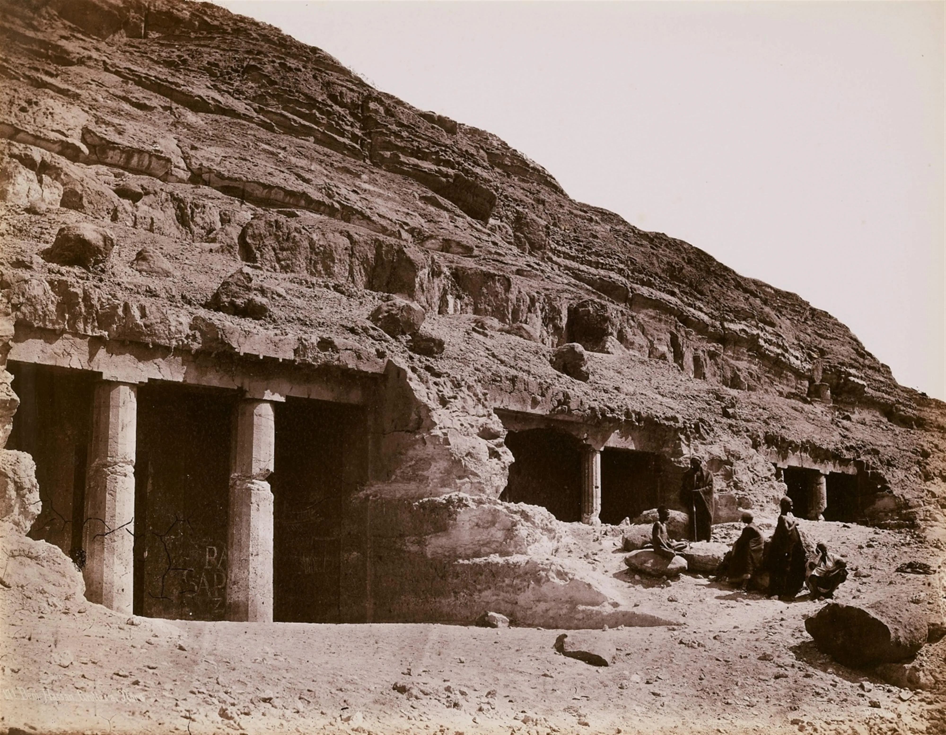 Cairo to Minya: Elite Archaeological Expedition