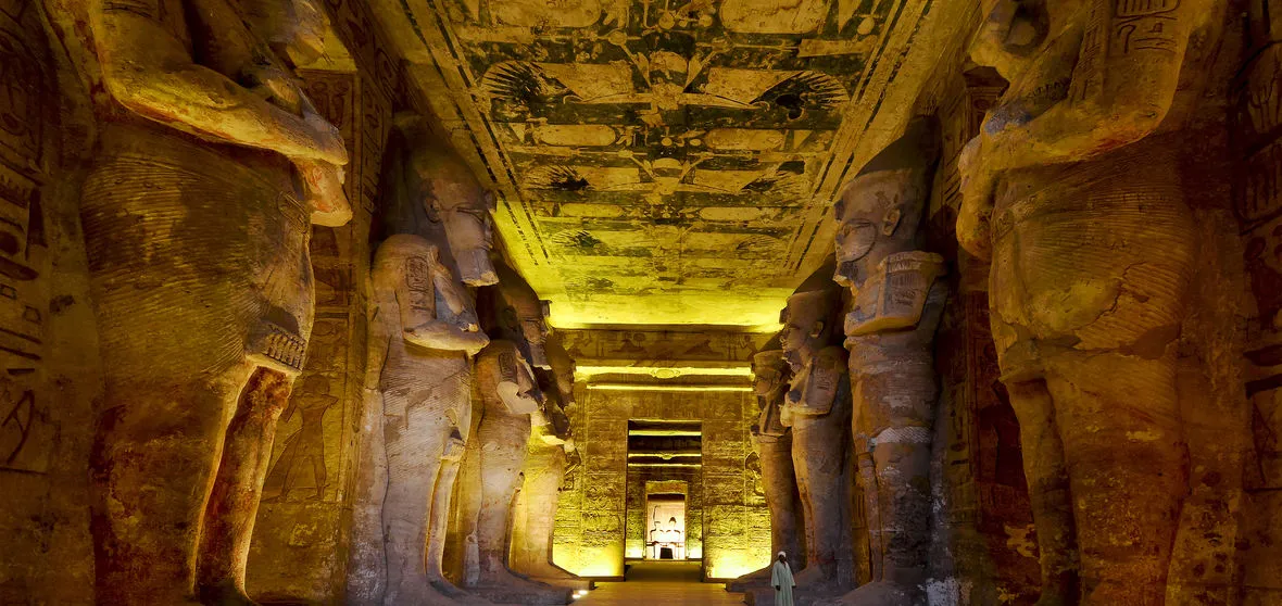 Hurghada to Aswan Two Day Trip: VIP Philae Tour