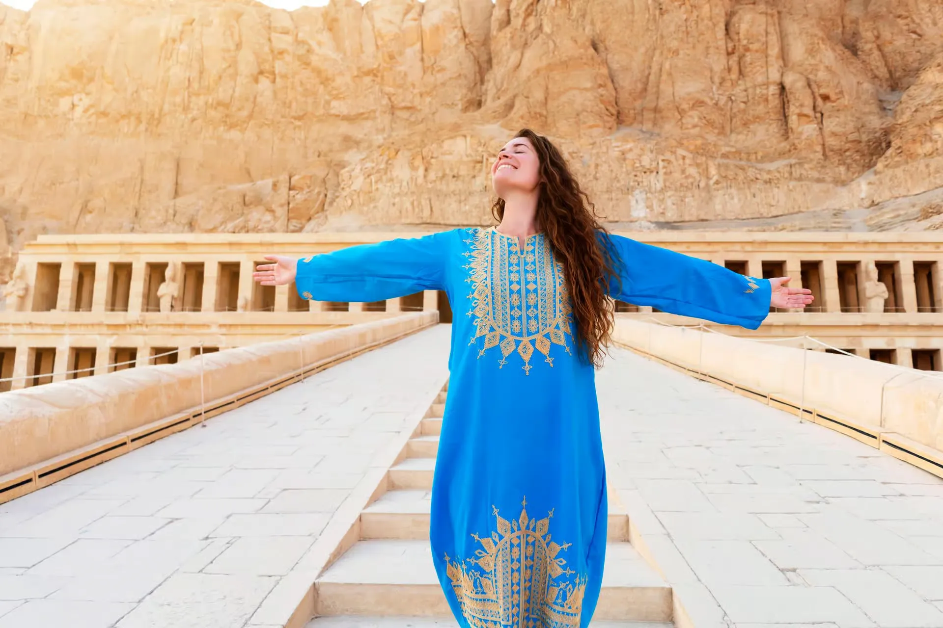 Half Day Trip to West Bank Kings Valley, Hatshepsut Temple and Colossal of Memnon