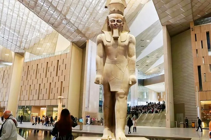 Private Day Trip From Luxor to Cairo by Plane