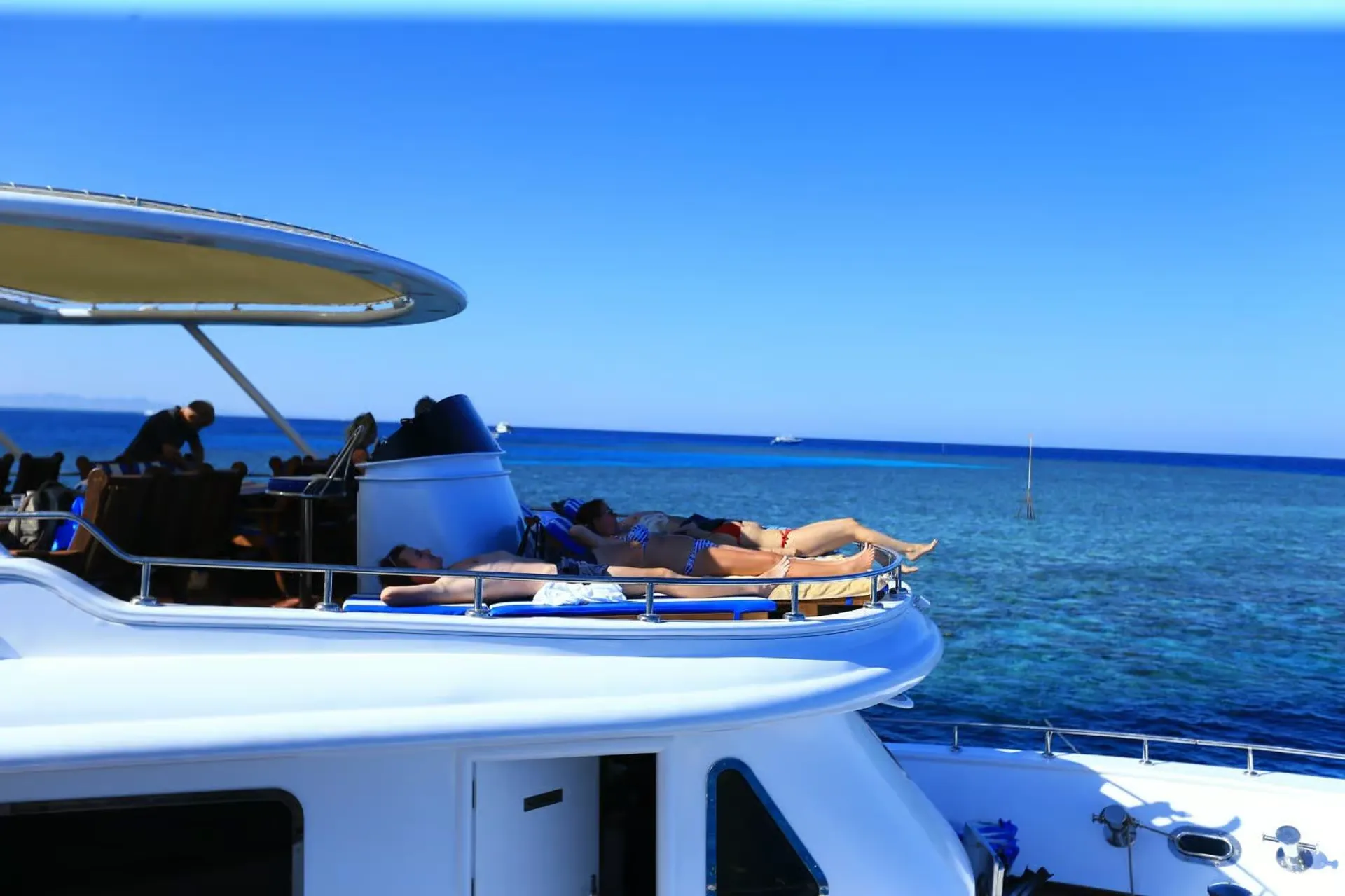 Marsa Mubarak Snorkel with Lunch & Transfer